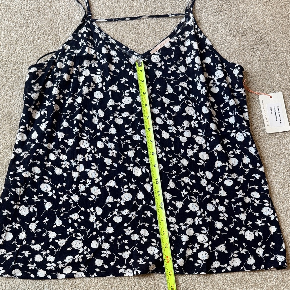 Skies Are Blue Strappy Floral Print Women's Cami Tank Top Navy White Size Medium - Picture 4 of 12